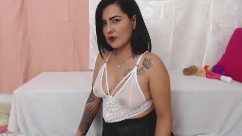 Snapshot of nicolle_gomes chatting on September 26, 10:18 pm nicolle gomes online show from September 26, 10:18 pm