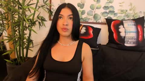 Snapshot of nicollelima chatting on February 28, 8:07 pm Nicolle Lima online show from February 28, 8:07 pm