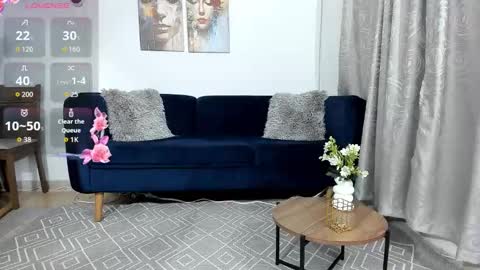 Nicolle Lima online show from October 22, 11:32 pm