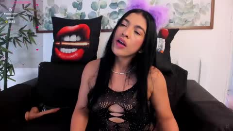 Snapshot of nicollelima chatting on February 19, 7:38 pm Nicolle Lima online show from February 19, 7:38 pm
