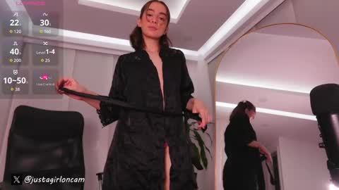 Nicollet online show from December 19, 12:15 am