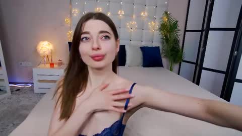 NicolRos online show from February 13, 10:23 am