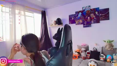Lizzie online show from June 25, 9:38 pm