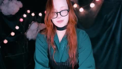 Snapshot of night_liliths chatting on January 18, 3:27 pm Lilitht online show from January 18, 3:27 pm