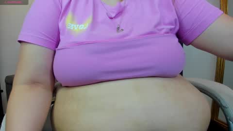 Snapshot of niickyjones chatting on January 27, 9:33 pm Anni online show from January 27, 9:33 pm
