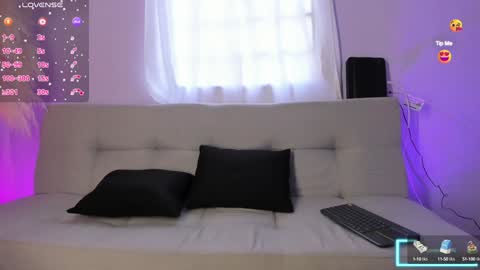 Snapshot of nika01_ chatting on January 6, 6:10 pm SAMARA online show from January 6, 6:10 pm
