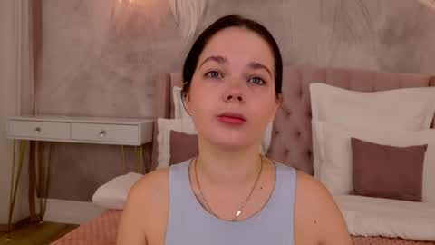 Snapshot of nikaflowers chatting on October 1, 2:49 am Nika online show from October 1, 2:49 am