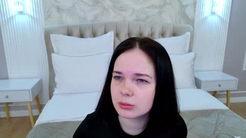 Snapshot of nikaflowers chatting on February 13, 3:07 am Nika online show from February 13, 3:07 am