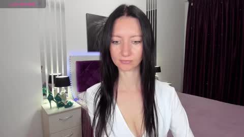 Snapshot of nikalewis chatting on October 9, 5:33 am NikaLewis online show from October 9, 5:33 am