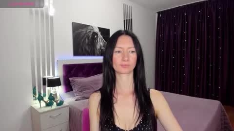 Snapshot of nikalewis chatting on September 11, 4:35 am NikaLewis online show from September 11, 4:35 am