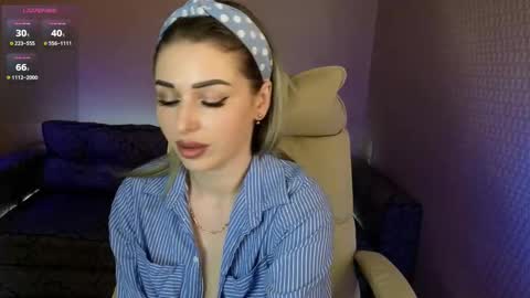 Snapshot of nikastill_ chatting on September 18, 7:18 am NikaStill online show from September 18, 7:18 am
