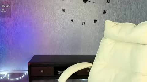 Snapshot of nikastill_ chatting on September 29, 6:07 am NikaStill online show from September 29, 6:07 am