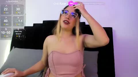 Nikholle online show from July 28, 1:43 pm