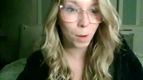 nikkib653466 online show from February 3, 2:53 am