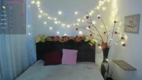 Snapshot of nikkiemilky chatting on December 16, 2:47 am NikkieMilky online show from December 16, 2:47 am