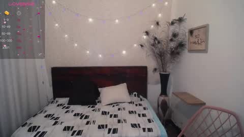 Snapshot of nikkiemilky chatting on January 11, 4:38 am NikkieMilky online show from January 11, 4:38 am