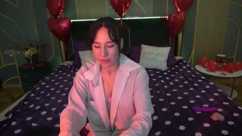 Snapshot of nikkigoldx chatting on February 20, 12:30 am Nikki online show from February 20, 12:30 am
