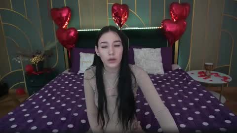 Snapshot of nikkigoldx chatting on February 25, 2:15 pm Nikki online show from February 25, 2:15 pm