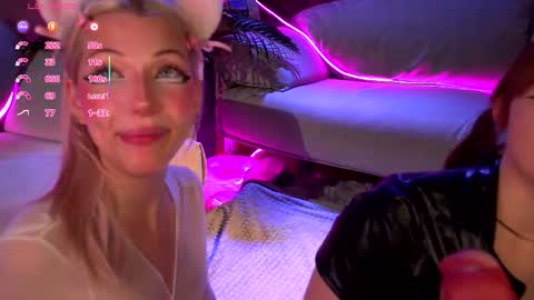 Snapshot of nikkisilk chatting on September 24, 6:29 pm Stassy Krissy Aria Lina online show from September 24, 6:29 pm