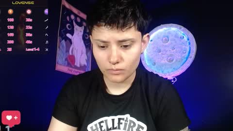 Nikky online show from December 14, 1:28 pm