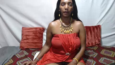 nikkyjigglesx online show from June 14, 12:27 pm
