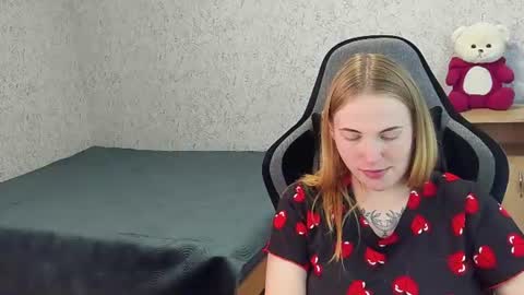 nikkyreyyy online show from July 28, 4:39 pm