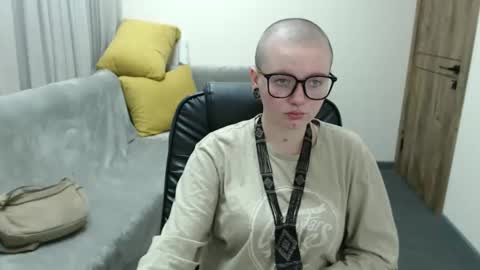 Snapshot of nikkysnow chatting on September 10, 8:36 am nikkysnow online show from September 10, 8:36 am