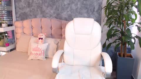 Niko Robin online show from February 18, 5:33 pm