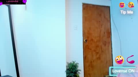 Snapshot of nikol32__ chatting on October 3, 2:44 pm dayan online show from October 3, 2:44 pm