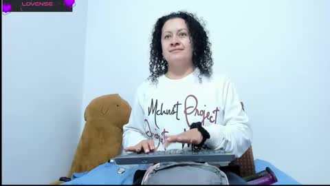 Snapshot of nikol32__ chatting on February 21, 12:17 pm dayan online show from February 21, 12:17 pm