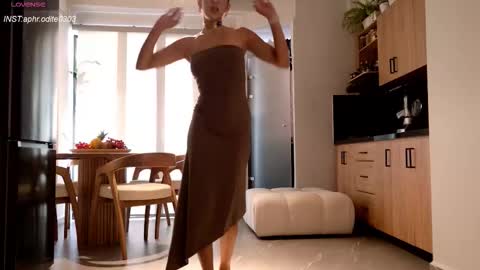 Snapshot of nikol_je chatting on September 29, 9:09 pm Nicole cam online show from September 29, 9:09 pm