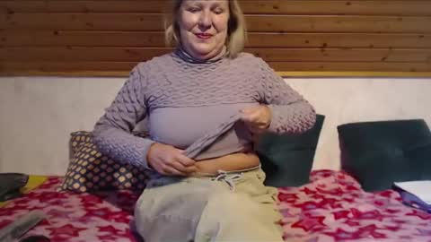 Nikole1 online show from October 17, 12:41 pm