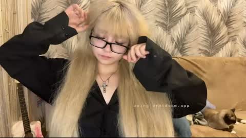 nikoli_naw online show from June 9, 8:30 pm