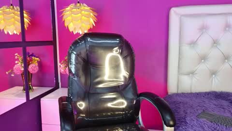 nikolwalter online show from January 15, 12:49 am