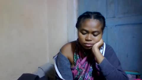 nilah online show from June 18, 6:59 am
