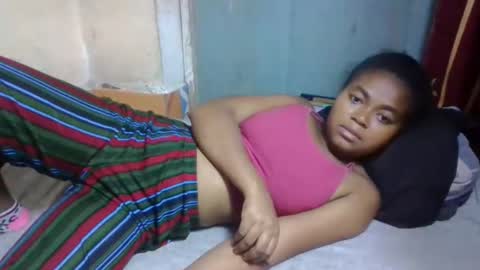 nilah online show from April 3, 3:32 pm