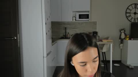 Bella online show from October 21, 8:29 am