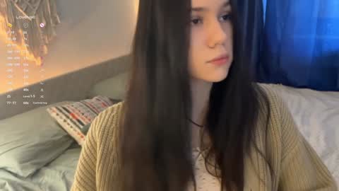 Snapshot of nimfaheart chatting on December 22, 9:22 am Jennet online show from December 22, 9:22 am