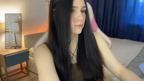 Snapshot of nimfaheart chatting on February 23, 12:09 pm Jennet online show from February 23, 12:09 pm