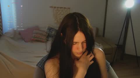 Jennet online show from June 11, 2:14 pm