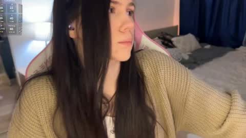 Snapshot of nimfaheart chatting on February 14, 4:31 pm Jennet online show from February 14, 4:31 pm