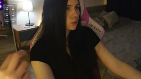 Snapshot of nimfaheart chatting on February 20, 1:40 pm Jennet online show from February 20, 1:40 pm