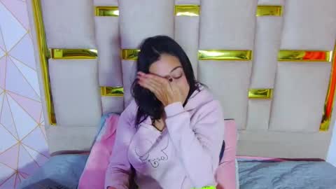 Nina Carther online show from February 5, 10:40 am