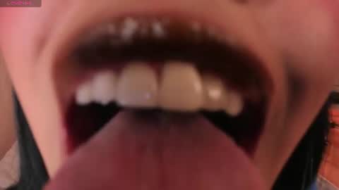 Nina Fox  online show from July 1, 4:28 pm