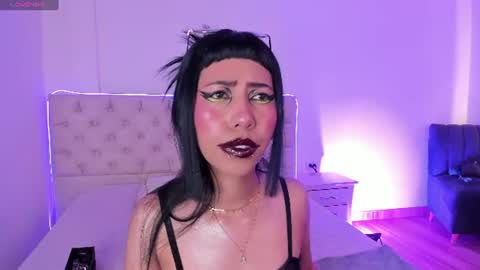 Nina Fox  online show from June 30, 3:55 pm