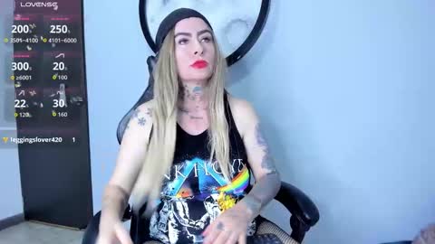 nina_foxx02 online show from November 23, 12:24 am