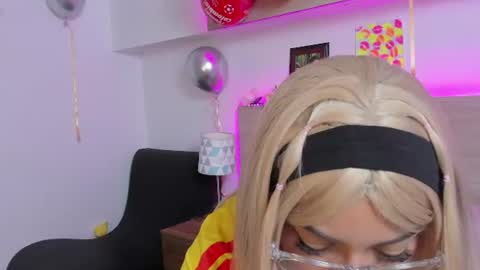Nina online show from July 7, 8:33 pm