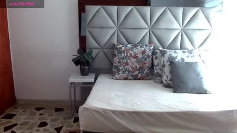 Snapshot of nina_pons chatting on December 17, 8:43 pm Nina online show from December 17, 8:43 pm