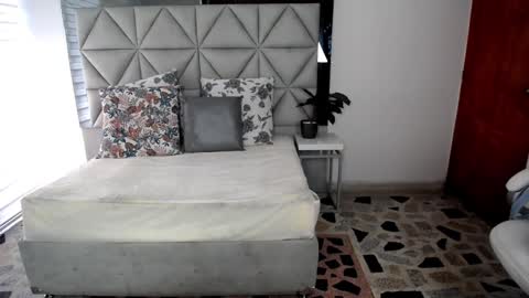 Snapshot of nina_pons chatting on January 15, 8:37 pm Nina online show from January 15, 8:37 pm