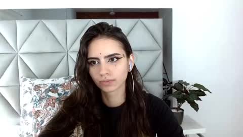 Snapshot of nina_pons chatting on December 10, 8:16 pm Nina online show from December 10, 8:16 pm